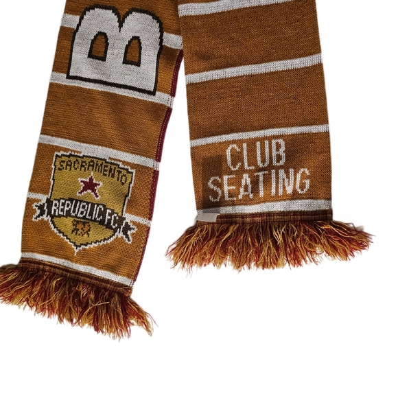 Sacramento Republic FC Red and Gold Scarf 2015 Club Seating - Picture 6 of 9